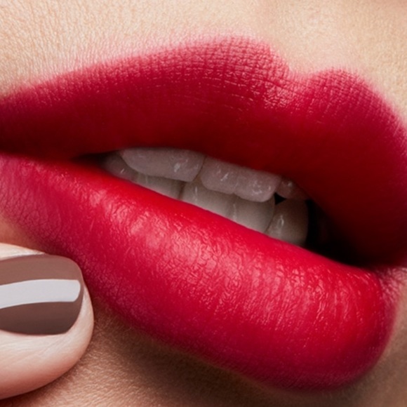 MAC Cosmetics Love Me Lipstick (Give Me Fever) - Picture 3 of 6